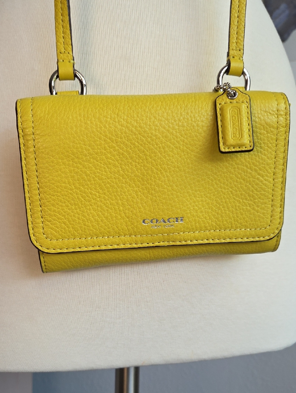 COACH Yellow Green Crossbody Wallet Purse